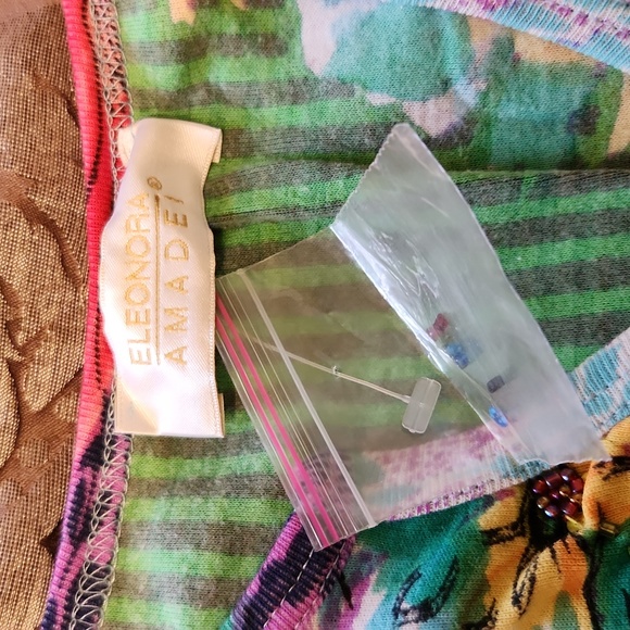 Cute 2 piece  XS capri set from Italy - Picture 8 of 8